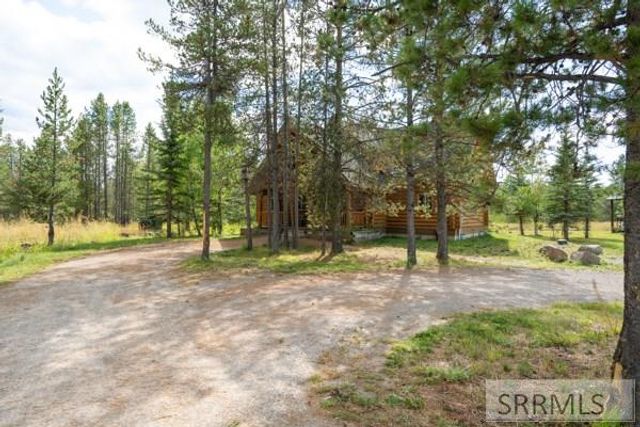 3930 Snow Cap Drive, Island Park, ID 83429