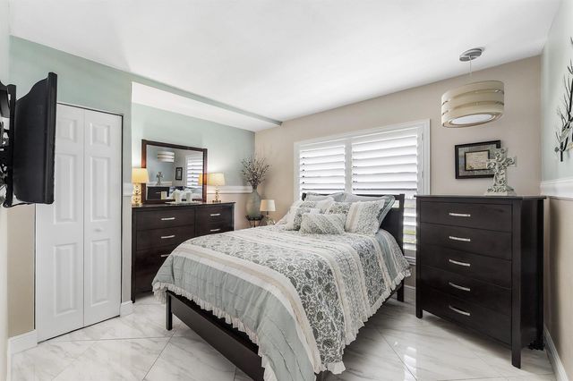 517 Ibis Drive, Delray Beach, FL 33444