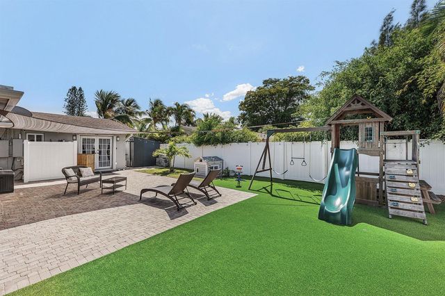 517 Ibis Drive, Delray Beach, FL 33444