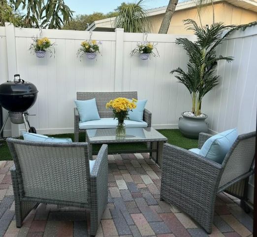 517 Ibis Drive, Delray Beach, FL 33444
