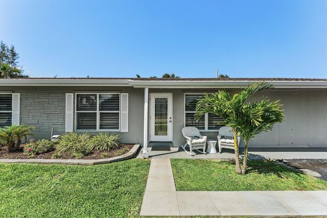 517 Ibis Drive, Delray Beach, FL 33444