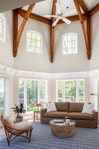 5055 New Suffolk Road, New Suffolk, NY 11956