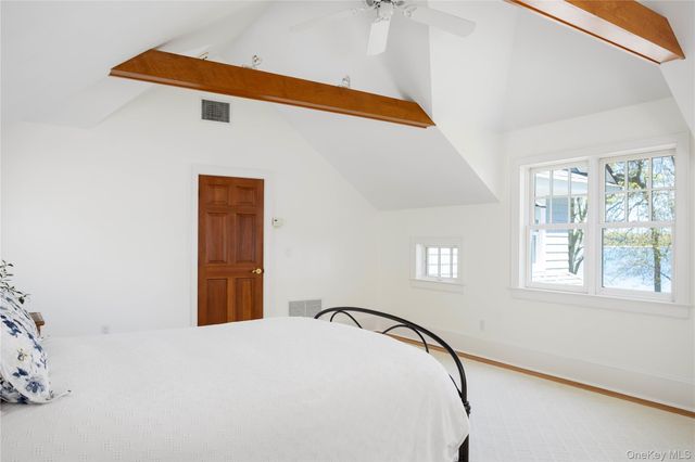 5055 New Suffolk Road, New Suffolk, NY 11956