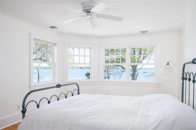 5055 New Suffolk Road, New Suffolk, NY 11956