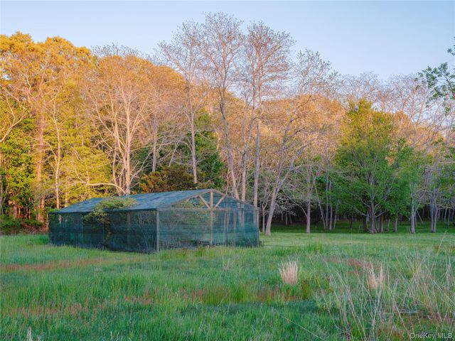 5055 New Suffolk Road, New Suffolk, NY 11956