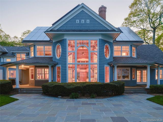 5055 New Suffolk Road, New Suffolk, NY 11956