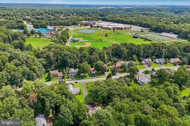 12855 VALLEYWOOD DR, Woodbridge, VA 22192