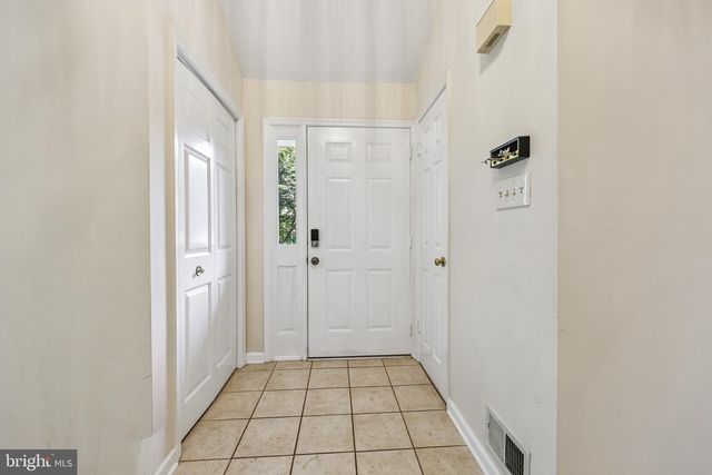 12855 VALLEYWOOD DR, Woodbridge, VA 22192