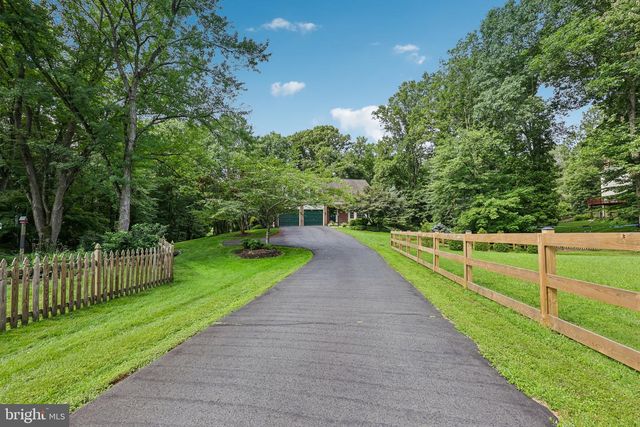 12855 VALLEYWOOD DR, Woodbridge, VA 22192