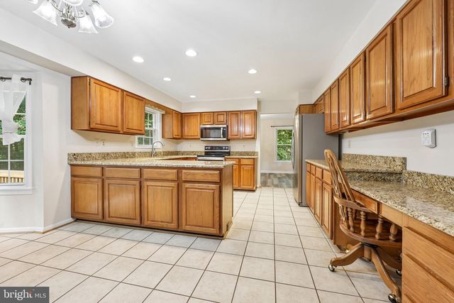 12855 VALLEYWOOD DR, Woodbridge, VA 22192
