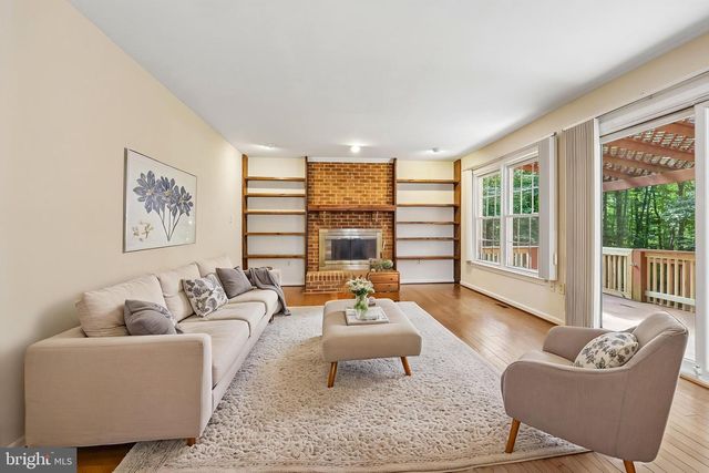 12855 VALLEYWOOD DR, Woodbridge, VA 22192
