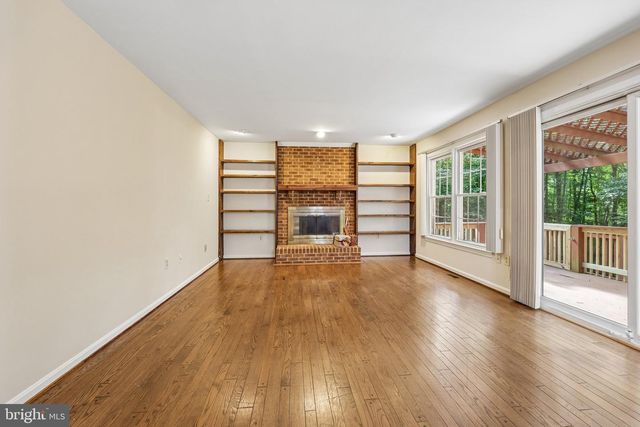 12855 VALLEYWOOD DR, Woodbridge, VA 22192