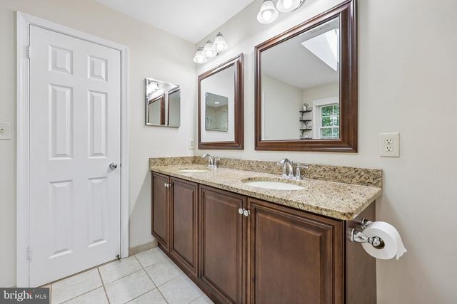 12855 VALLEYWOOD DR, Woodbridge, VA 22192