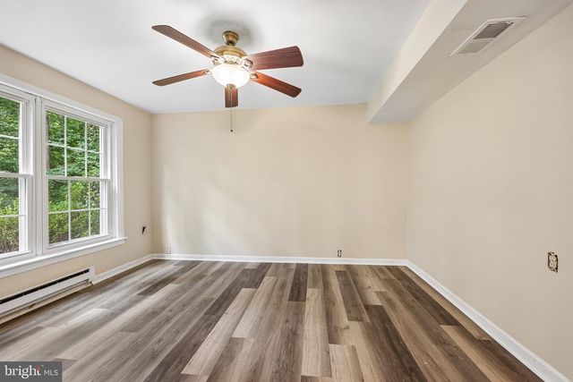 12855 VALLEYWOOD DR, Woodbridge, VA 22192