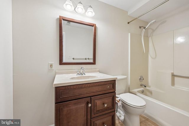 12855 VALLEYWOOD DR, Woodbridge, VA 22192