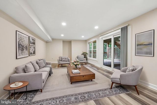 12855 VALLEYWOOD DR, Woodbridge, VA 22192