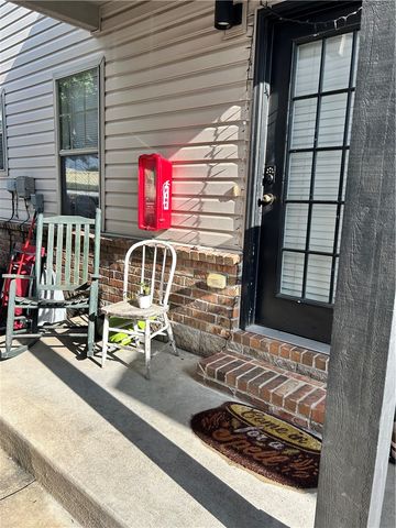 688 Sycamore Street, Fayetteville, AR 72703