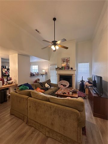 688 Sycamore Street, Fayetteville, AR 72703