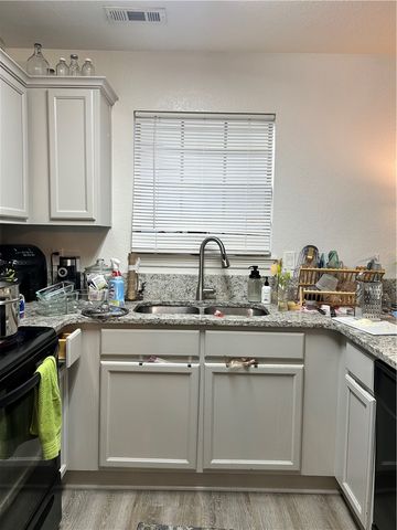688 Sycamore Street, Fayetteville, AR 72703