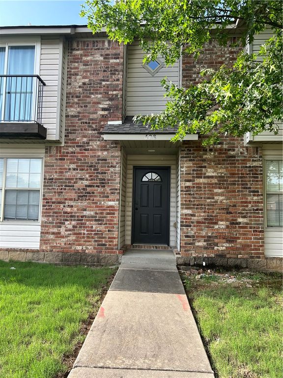 688 Sycamore Street, Fayetteville, AR 72703