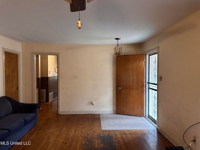 2238 Alta Woods Terrace, Jackson, MS 39204