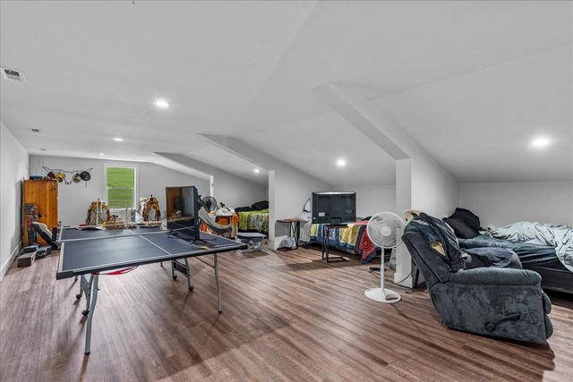 180 Mecca Pike, Tellico Plains, TN 37385
