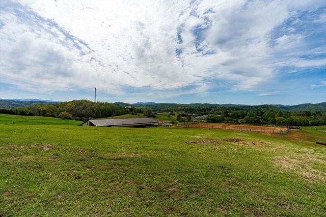 180 Mecca Pike, Tellico Plains, TN 37385