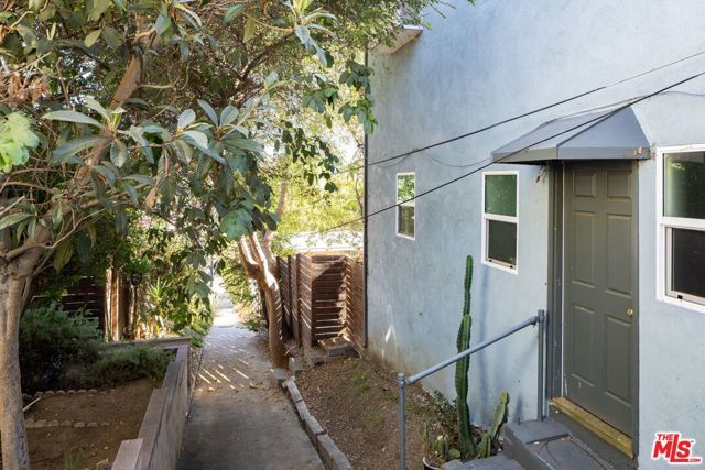 3666 Roderick Road, Los Angeles, CA 90065