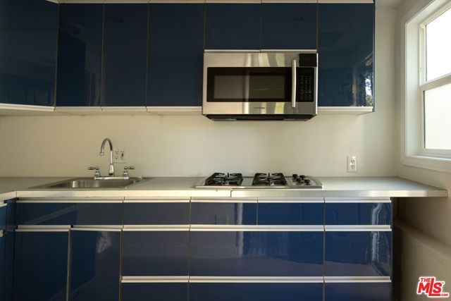 3666 Roderick Road, Los Angeles, CA 90065