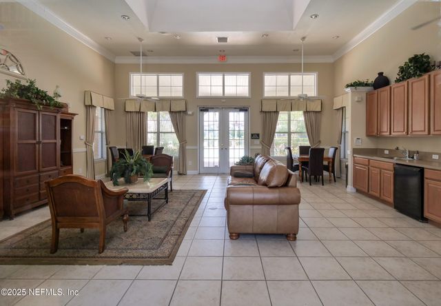 7801 POINT MEADOWS Drive 2307, Jacksonville, FL 32256