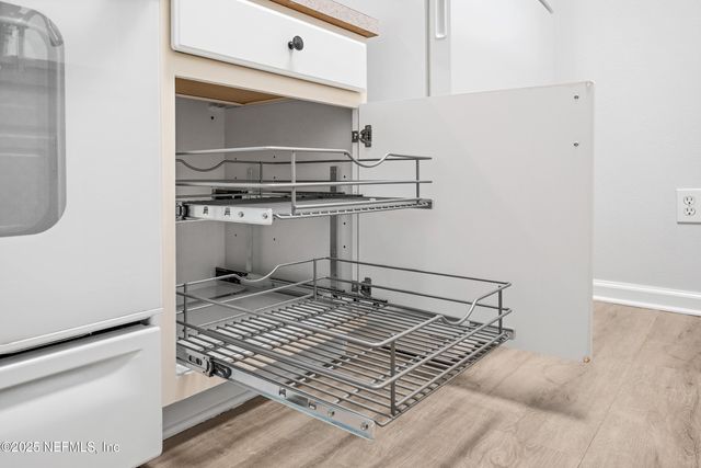 7801 POINT MEADOWS Drive 2307, Jacksonville, FL 32256