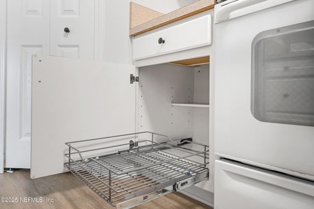 7801 POINT MEADOWS Drive 2307, Jacksonville, FL 32256