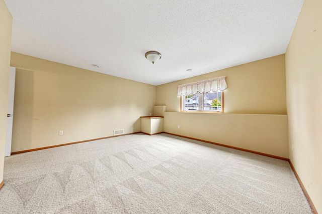 555 Cannon Way, Dundas, MN 55019