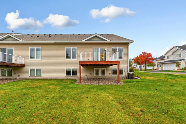 555 Cannon Way, Dundas, MN 55019