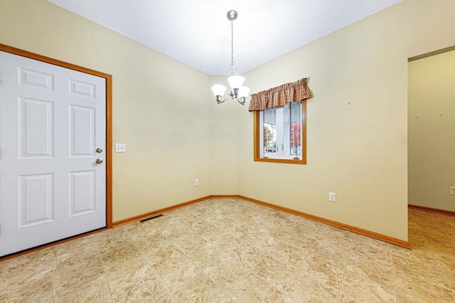 555 Cannon Way, Dundas, MN 55019