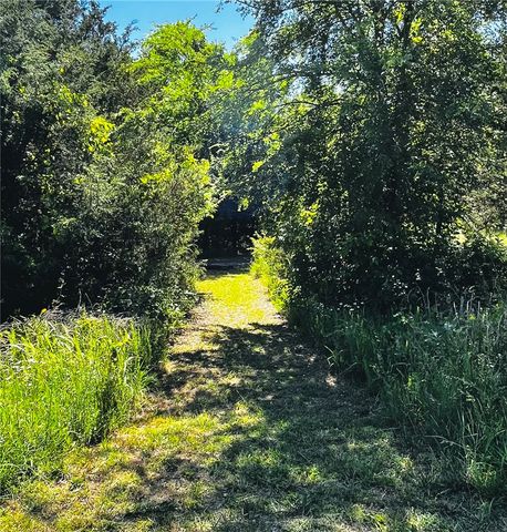 Clover Lane, Holiday Island, AR 72631