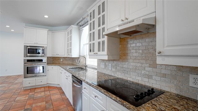 17744 KnollMeadow, Dallas, TX 75287