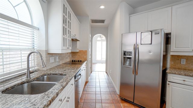 17744 KnollMeadow, Dallas, TX 75287