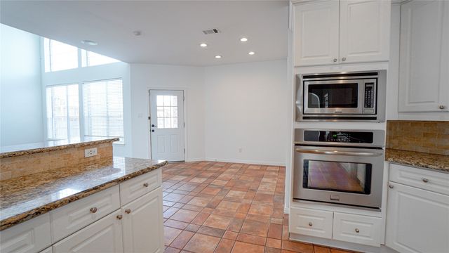 17744 KnollMeadow, Dallas, TX 75287