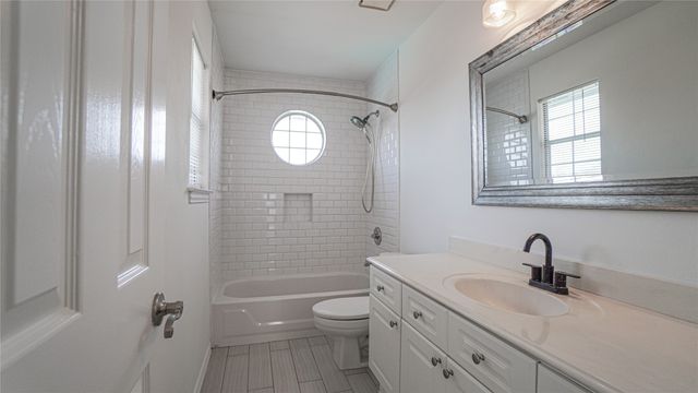 17744 KnollMeadow, Dallas, TX 75287