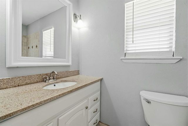 451 NW 53rd St, Lawton, OK 73505