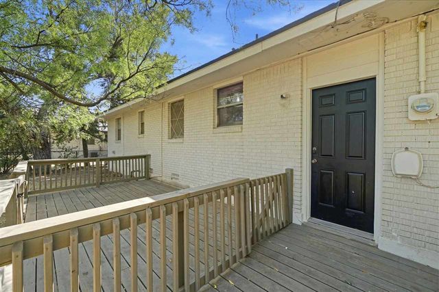 451 NW 53rd St, Lawton, OK 73505