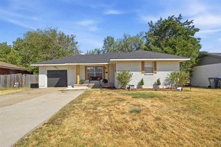 451 NW 53rd St, Lawton, OK 73505
