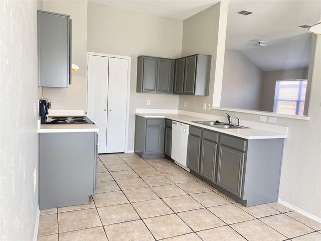 1006 Stockton Drive, Burleson, TX 76028