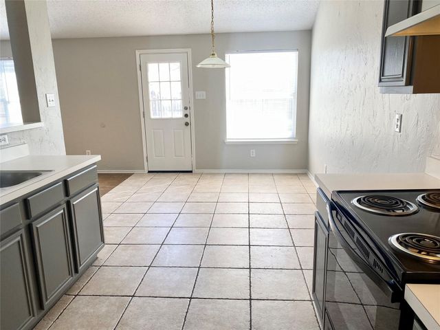 1006 Stockton Drive, Burleson, TX 76028