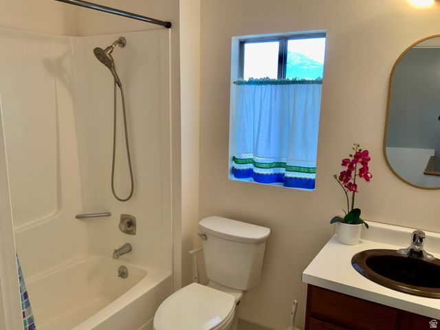 630 N MAIN ST, Central Valley, UT 84754