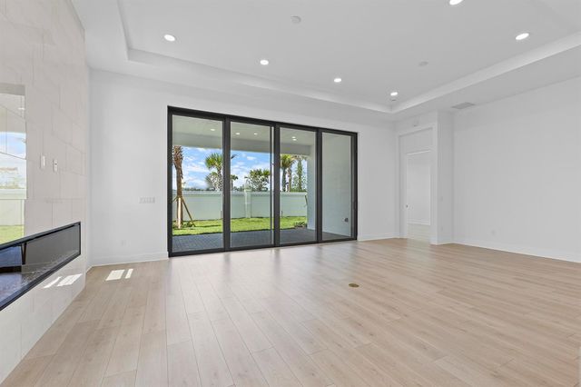 14068 Bastille Street, Palm Beach Gardens, FL 33412