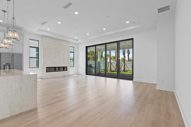 14068 Bastille Street, Palm Beach Gardens, FL 33412