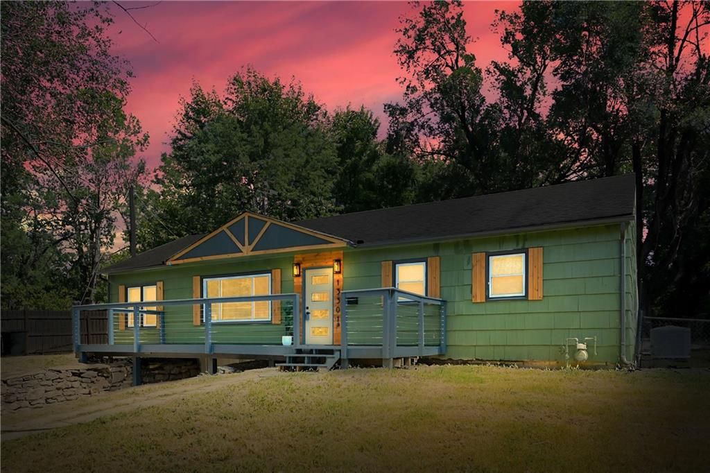 13301 10th Street, Grandview, MO 64030