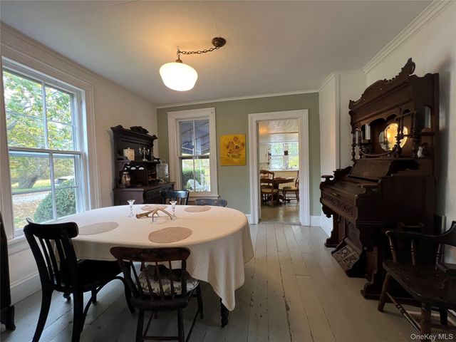 11930 Main Road, East Marion, NY 11939